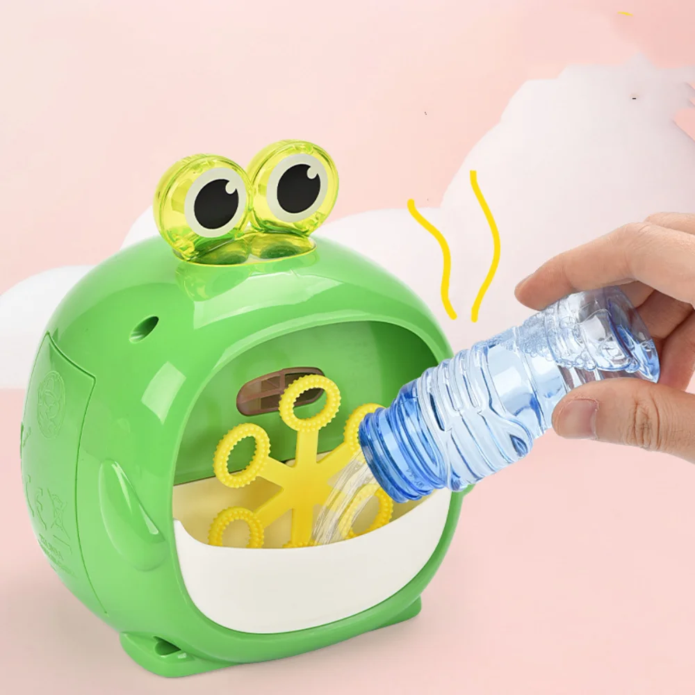 Funny Cartoon Frog Bubble Machin Plastic Handheld Bubble Blower Porous Soap Water