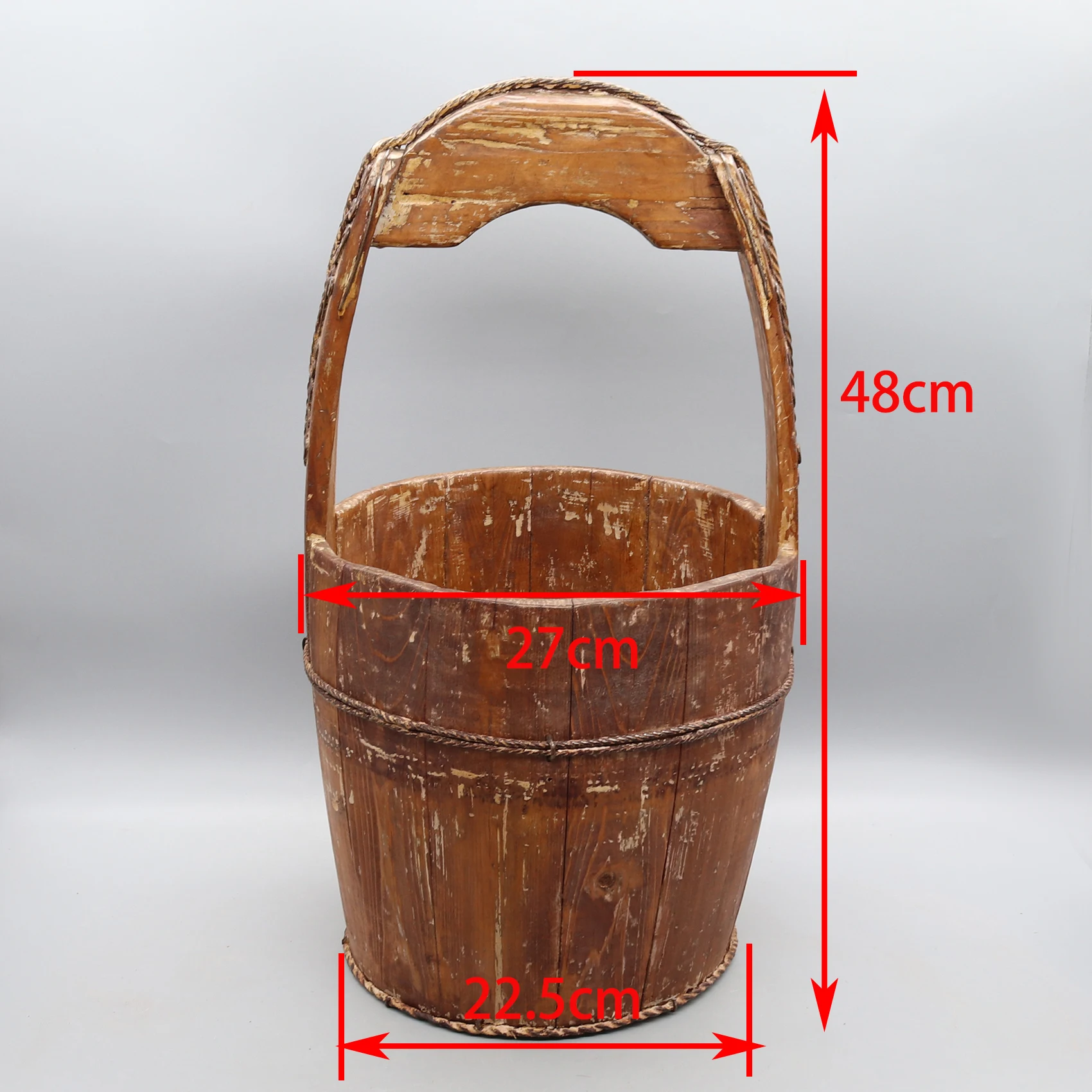 Old wooden water bucket, Chinese antique