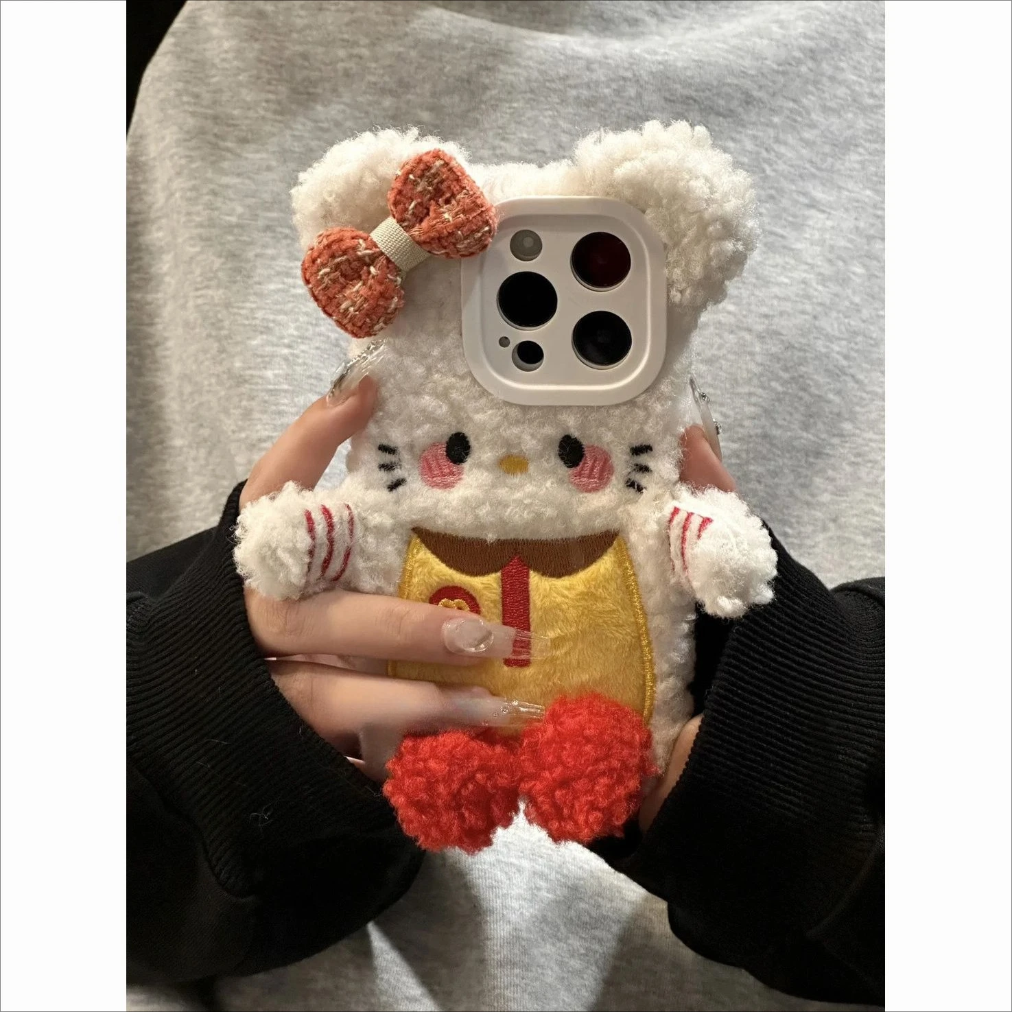 

Sanrio Hello Kitty IPhone Case for IPhone16Pro Cartoon Cute Phone Case IPhone15 14 13Promax 12 11 Kawaii All-inclusive Soft Case