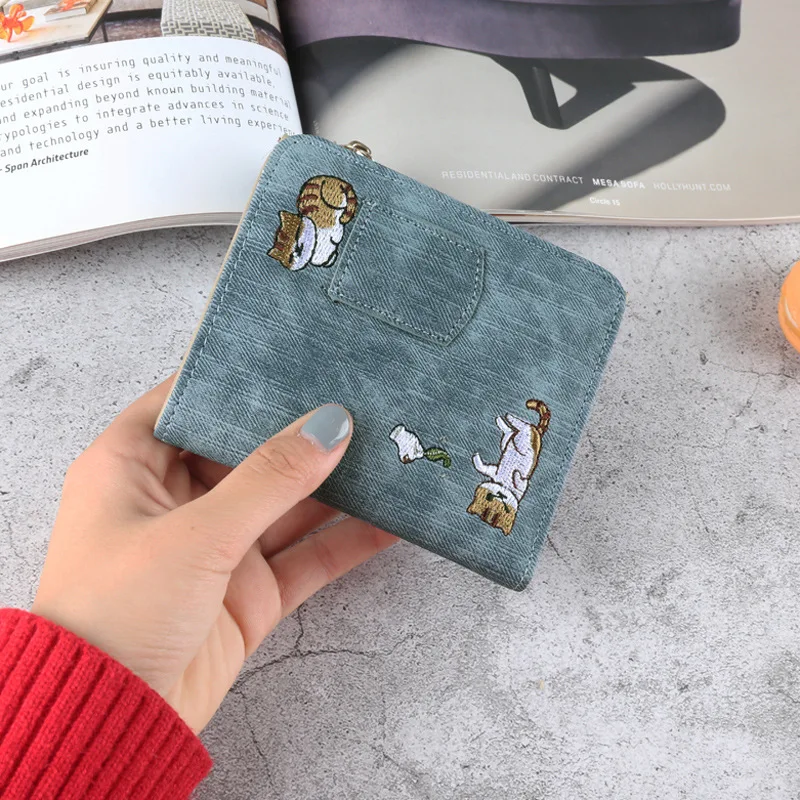 

Embroidery Cat Women Short Wallet Zipper Coin Purse Short Women's Wallet Kawaii Mini Cards Holder Clutch for Girl