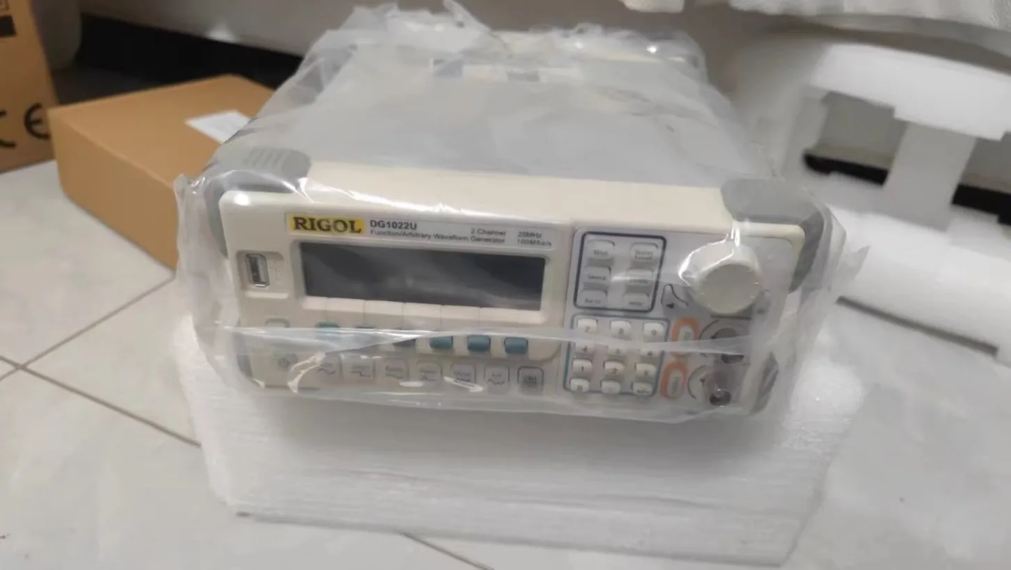 1PC RIGOL DG1022U 20MHz Function Generator with Dual Channel & Arbitrary Waveform Output#xing