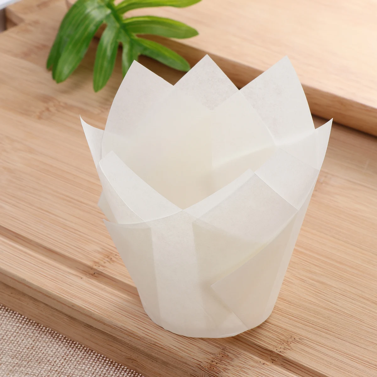 

100 Pcs Cake Tray Cupcake Cases Liners Baking Cups Muffin Tulip Style