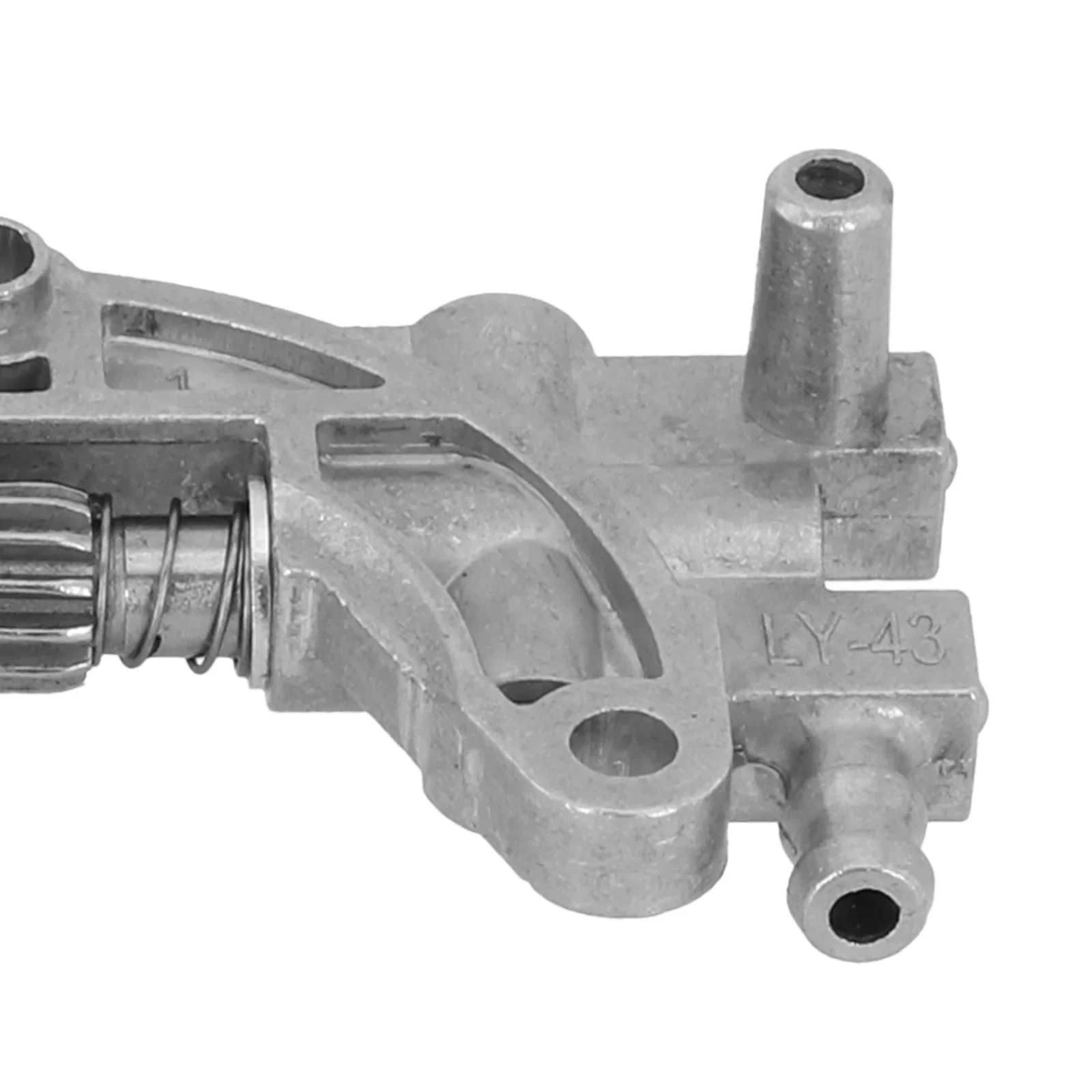 Oil Drive Pump For 4500 5200 5800 Chainsaws 45cc 52cc 58cc Compatibility Aftermarket Replacement For Worn Or Broken Units