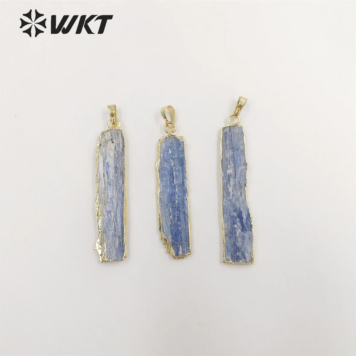 

WT-P501 Popular Sales Natural Blue Kyanite Stone Pendants Raw Rock Random Size With Gold Plated For Jewelry Design High Quality