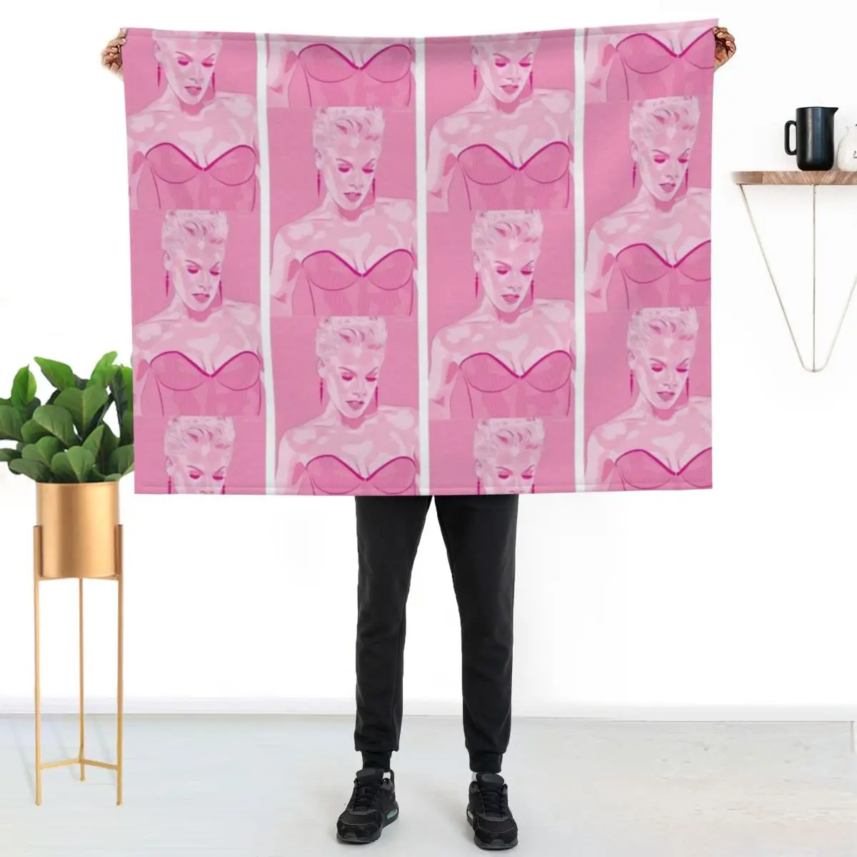 

Pink Art Throw Blanket Modern Design Soft Blanket for Home Decor