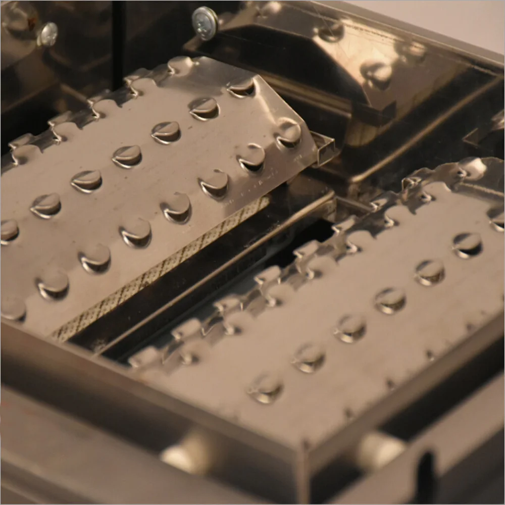 GZKITCHEN التجارية 3 الشعلات غاز البترول المسال شواء الغاز في الهواء الطلق نزهة الشواء طباخ الفولاذ المقاوم للصدأ حديقة المنزل الذي لا يدخن