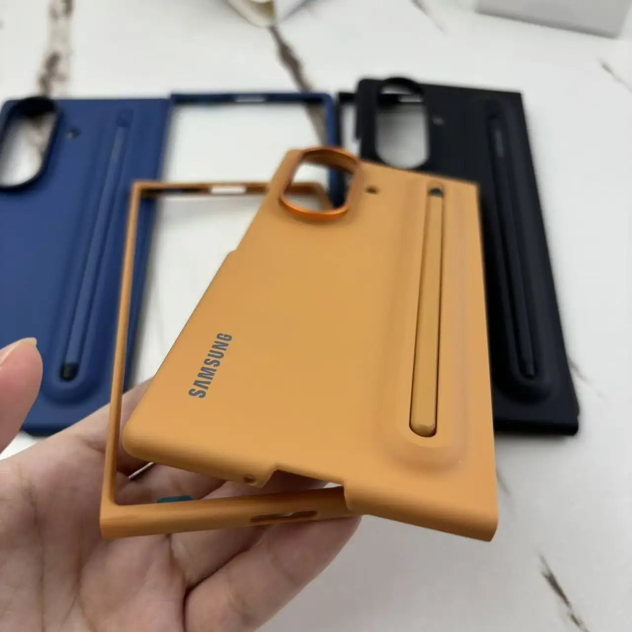 Thumbnail 2 - #40 Cheap Samsung Z Fold 7 Cases Worth Buying