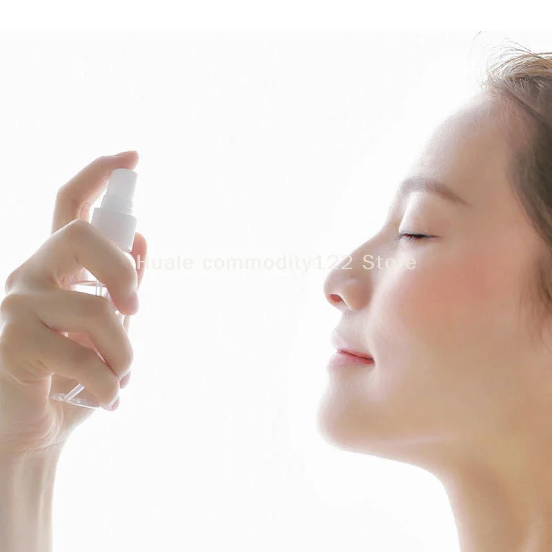 1x Transparent Empty Spray Bottles Plastic Refillable Container Empty Containers