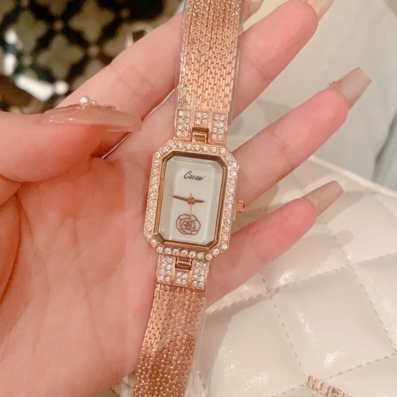 

Модные женские минималистичные квадратные кварцевые часы, повседневные розовые женские подарочные часы, кварцевые наручные часы с цепочкой и кисточками A120