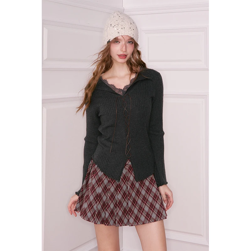 ELFSACK Y2K Preppy Plaid Fake Belt Detail Pleated Short Skirt For Women