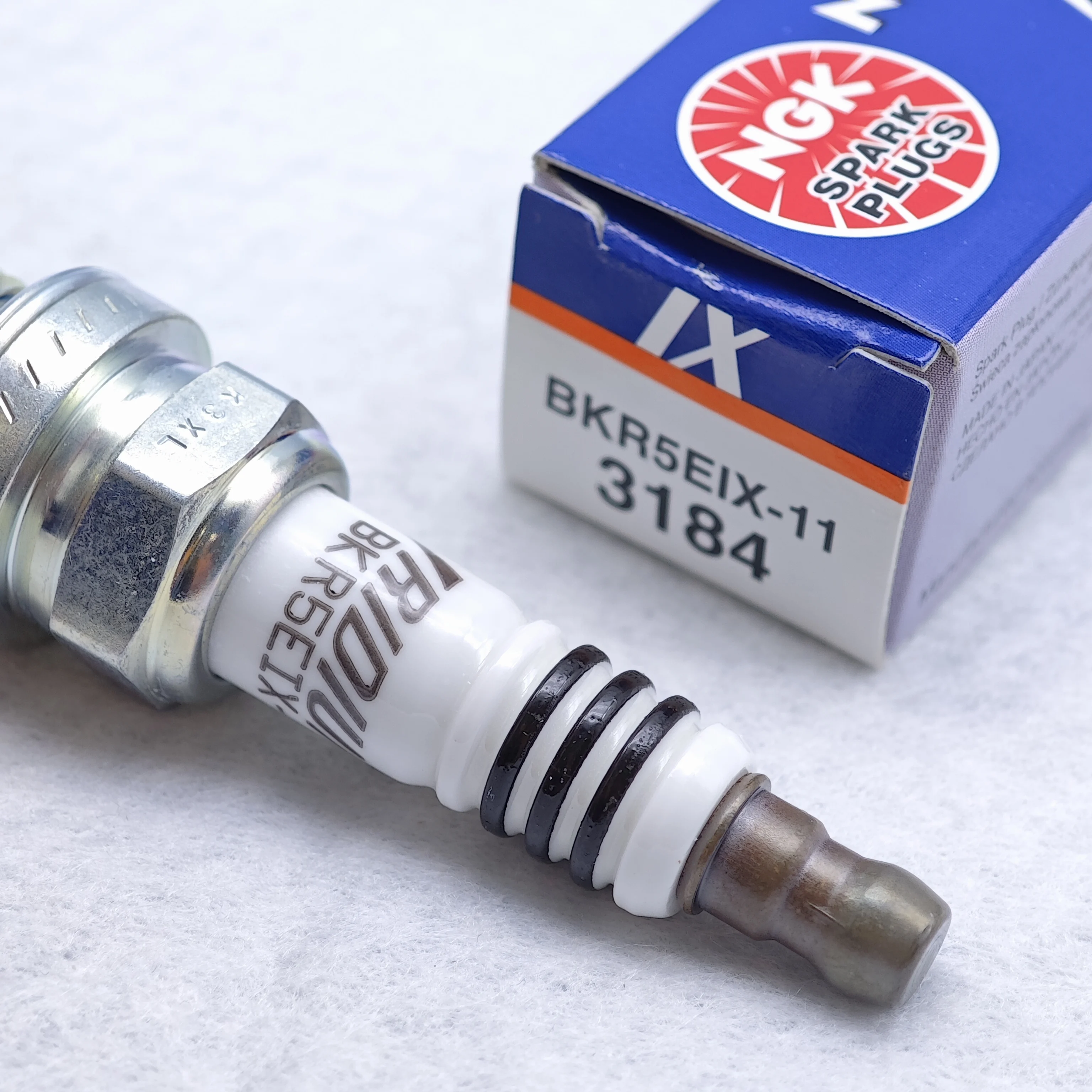 1pcs Original NGK IX Spark Plug BKR5EIX 1159 BKR5EIX-11 3184 Upgrade BKR5EK BKR5E-11
