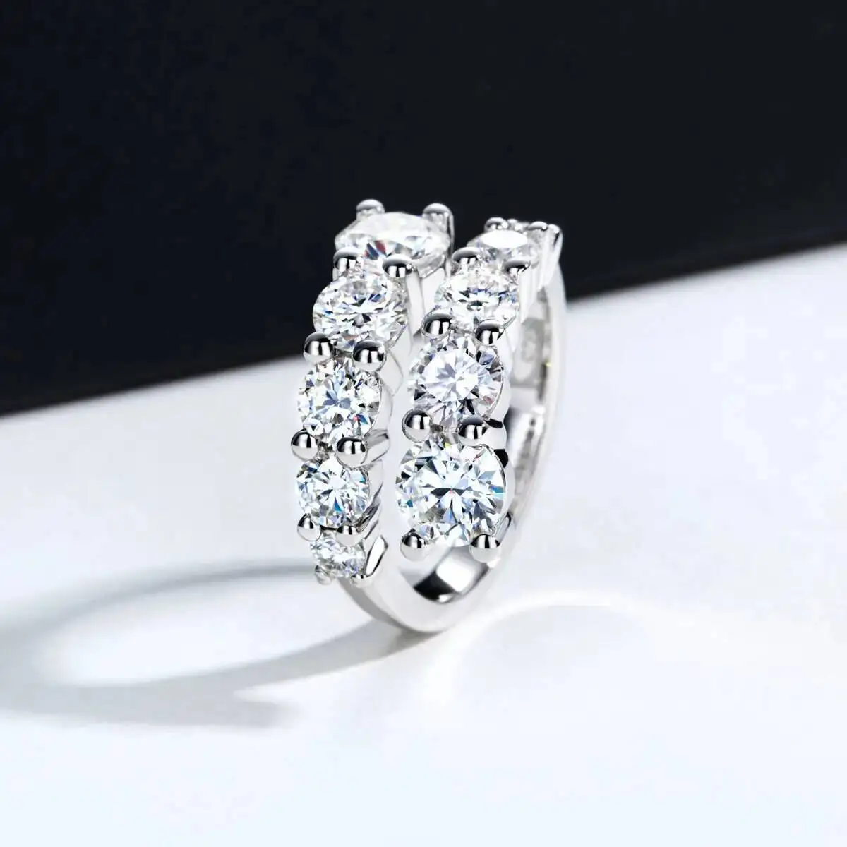 TY 925 Silver Moissanite Rings Woman Bands 10 Stones Sparkling Diamond Twist Shank Wedding Ring Engagement Jewelry