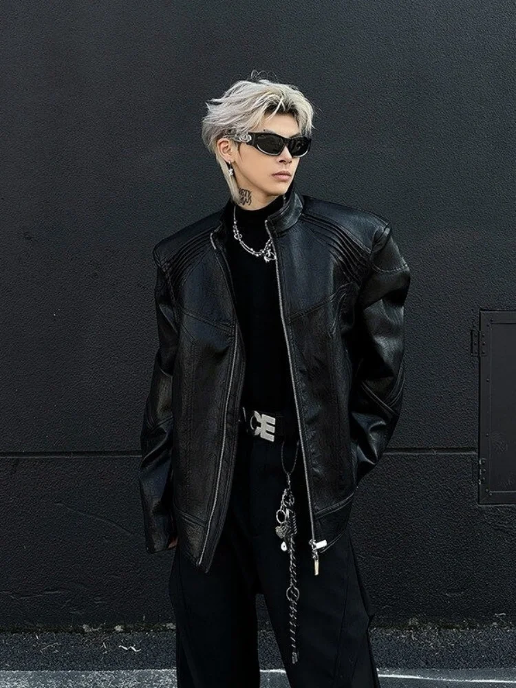 

Man Leather Jacket 2025 High-Street Unisex Short Leather Jacket Stand Collar Metal Spine Ruching Deconstruction Trendy Outerwear