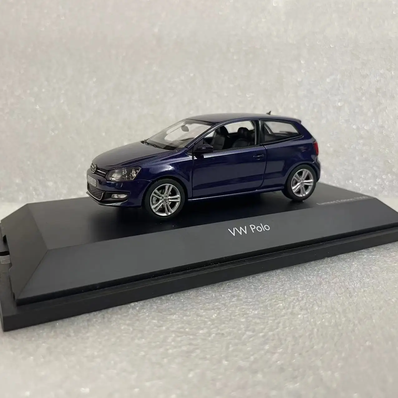 VW Polo 6R Modellauto in Scala 1:43: La Scelta Perfetta per Collezionisti e Appassionati di Auto Classiche