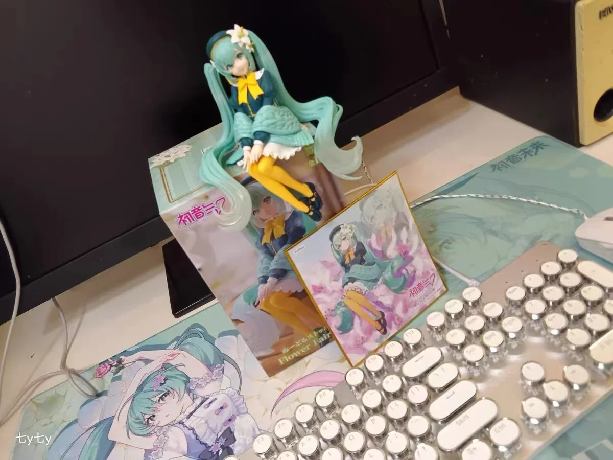 FURYU Hatsune Miku Fairy Anime Action Noodles Stopper figura juguetes para niños y niñas, regalos de cumpleaños para niños, Original