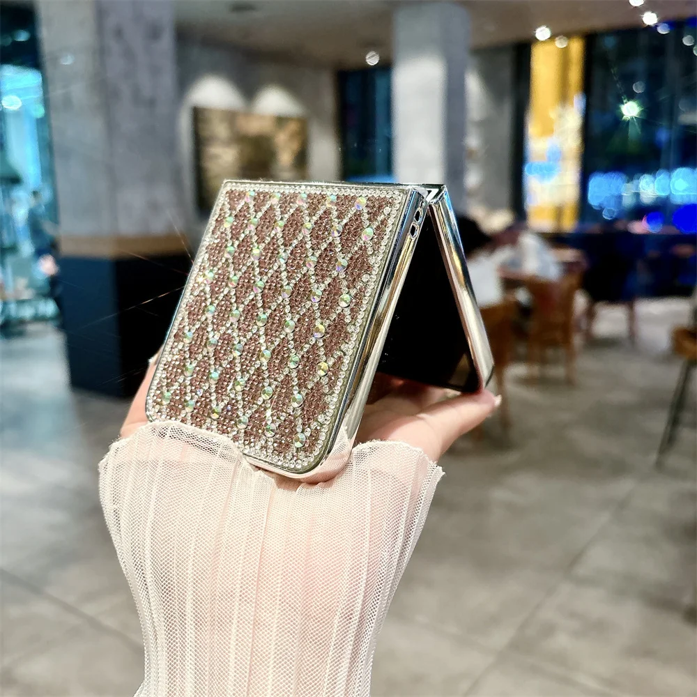 Luksusowe etui na telefon z brokatem i wzorem rombów z cyrkoniami do Samsung Galaxy Flip 7/6/5/4, posrebrzane etui Funda Galaxy Flip 6 — zdjęcie produktu 3