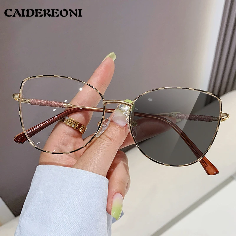 CAIDERONI Fashion Personality Stylish Cat Eye Anti Blue Light Reading Glasses Women Customizable Prescription Photochromic H7140