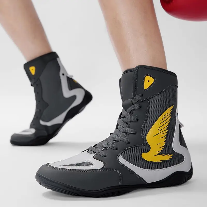 Best Selling Wrestling Sneakers High Top Fighting Shoes Good Quality Boxing Training Shoes Wearable Athletic Shoes for Male