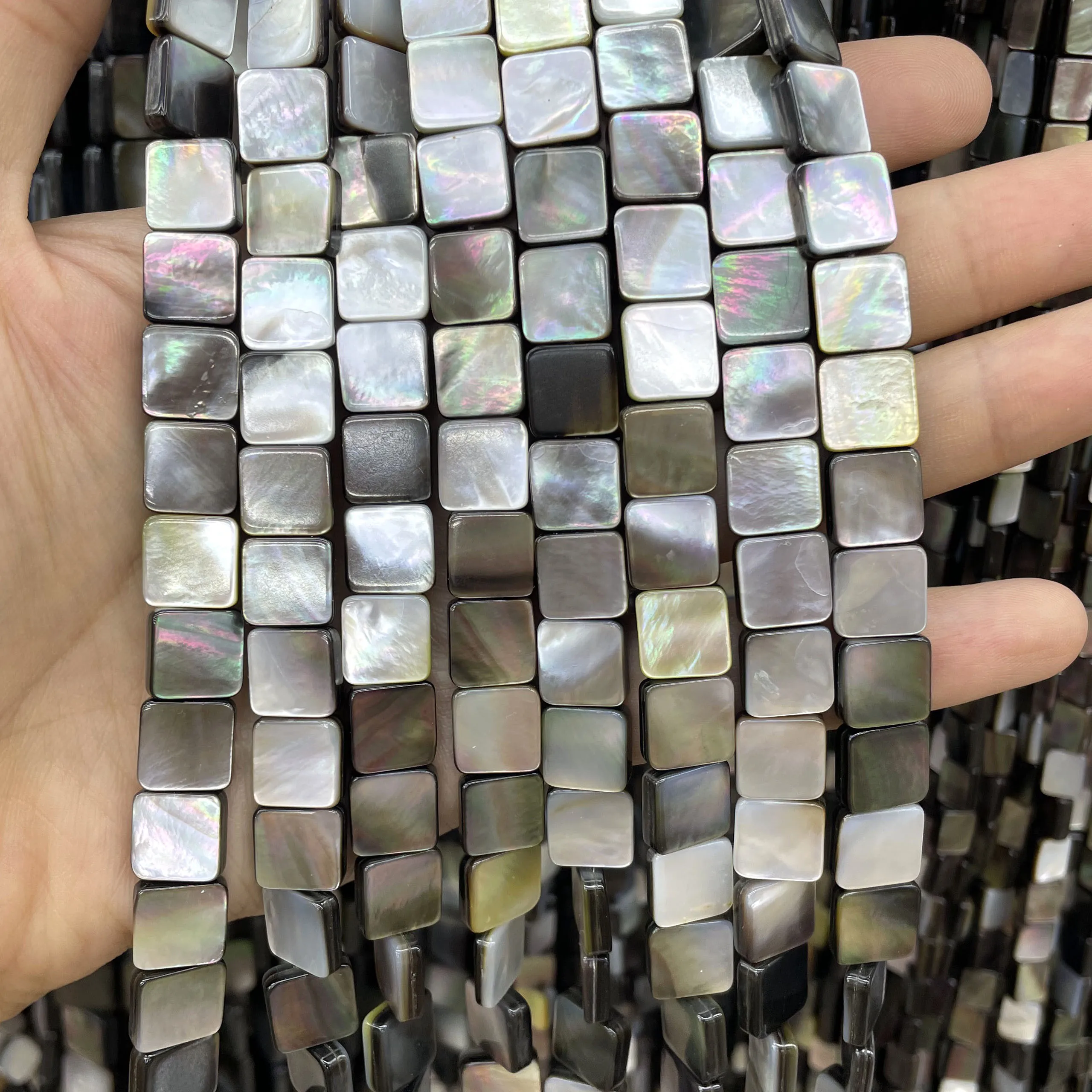 Natürliche schwarze Perlmutt-Muschelperlen in quadratischer und herzförmiger Form, lose Abstandsperlen für die Schmuckherstellung, DIY-Armband-Zubehör. – Detail 3