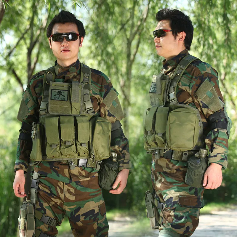 

Tactical Vest Lightweight Breathable Airsoft Combat Vest Molle Waterproof Combat Vest Outdoor Hunting Paintball CS Game Gear