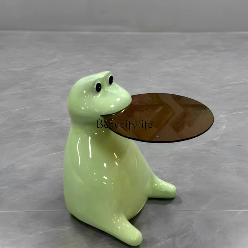 

Small coffee table next to the sofa in the living room Cartoon creative floor ornament Special-shaped corner table FRP