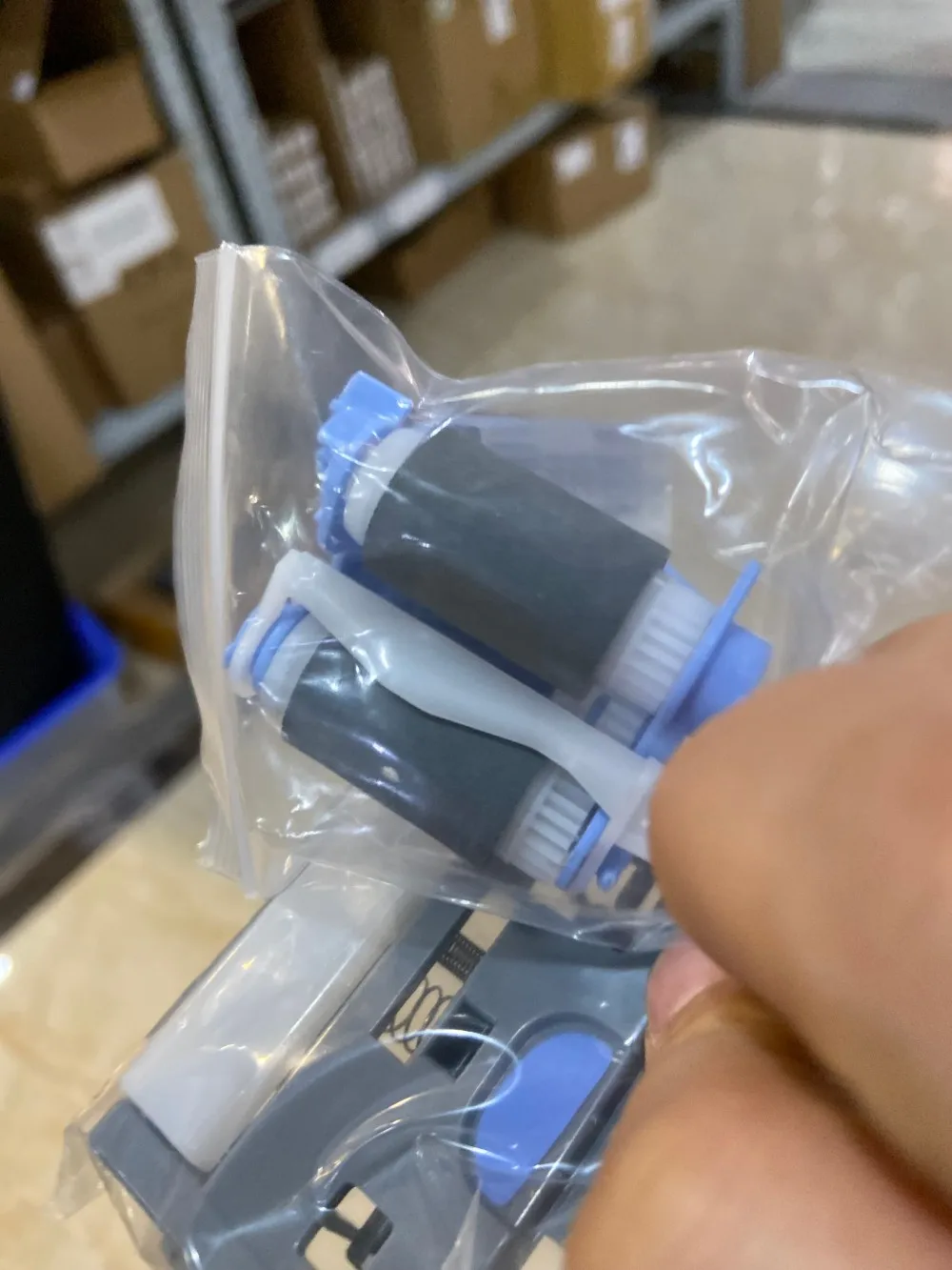 

RM2-6577-000 B5L24-67904 Pickup Separation Roller for HP Color LaserJet M552 M553 M554 M555 M577 M578 M652 M653 M681 M682