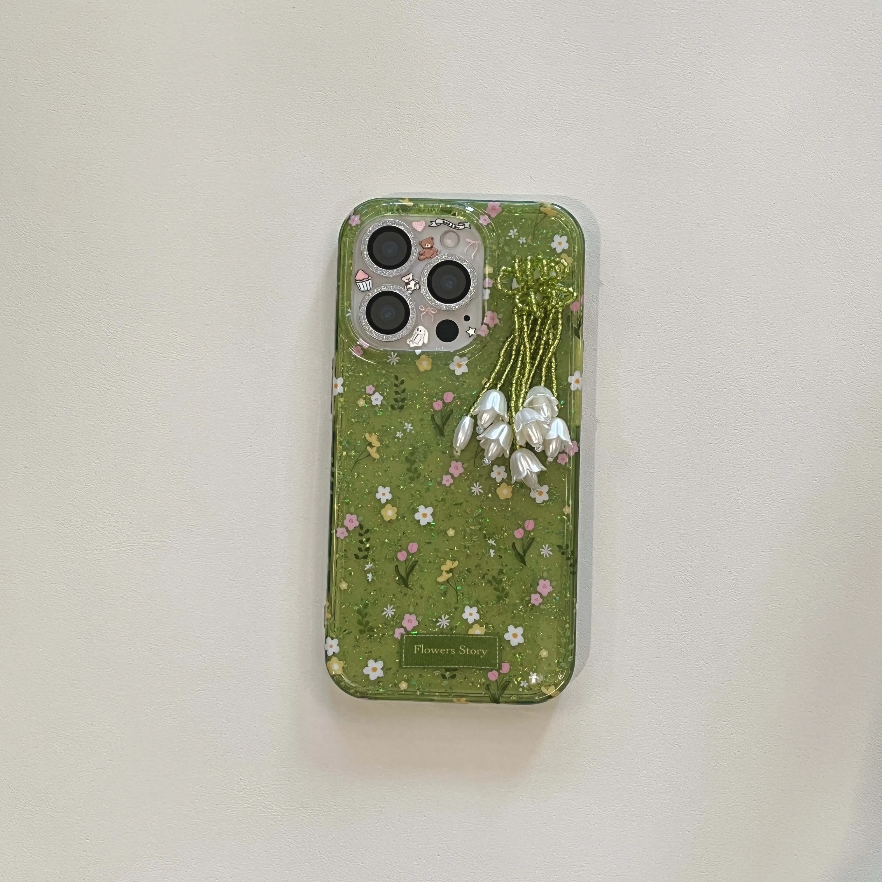 Ins tassel flower pendant green glitter shiny phone case for iphone 13 14 pro max 15 16 promax cool back cover view 5