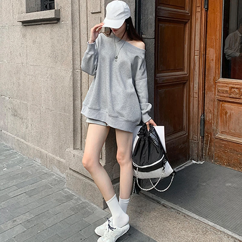 Women's Streetstyle Off-shoulder Long Sleeve Solid Color Loose Lazy Sweatshirt