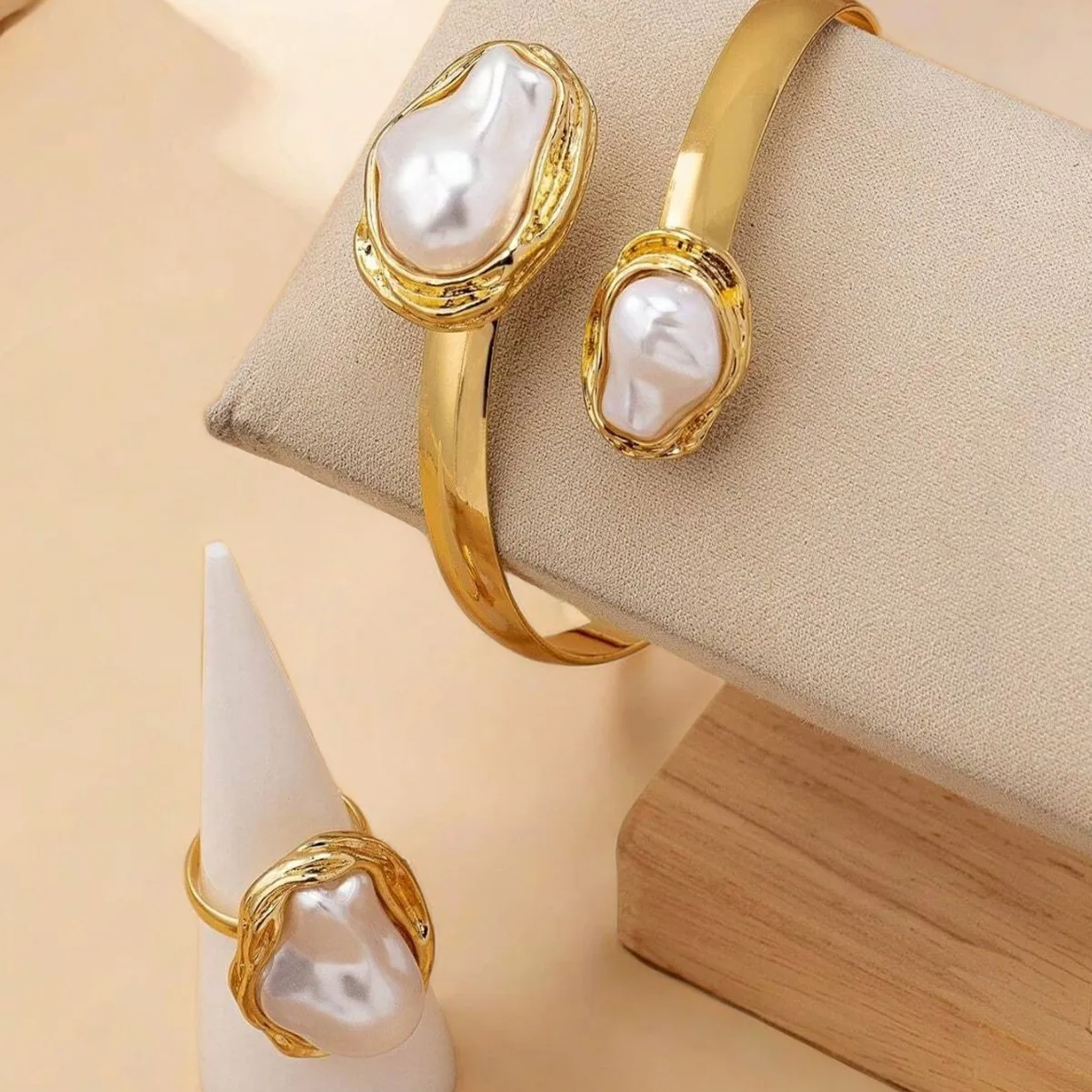Einfache Imitation Perle Öffnung Einstellbar Armband Ring Set Für Frauen Gold Farbe Unregelmäßige Perle Schmuck Party Hochzeit Geschenke – Detail 3
