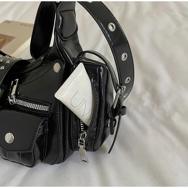 Mehrtaschen-Schultertasche mit Metallnieten, Damen-Punk-Unterarmtasche mit Nieten, Motorrad-Y2k-Mädchen-Umhängetasche mit Gürtelschnallendesign – Detail 4