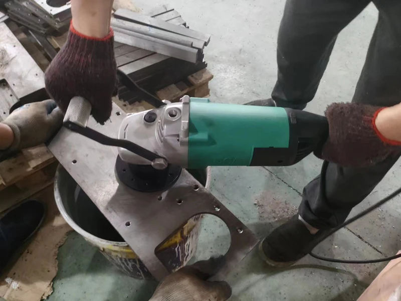 

Многофункциональный ручной станок для снятия фаски с металлических труб и листов мощностью 2600 Вт для обработки перед сваркой и создания пазов