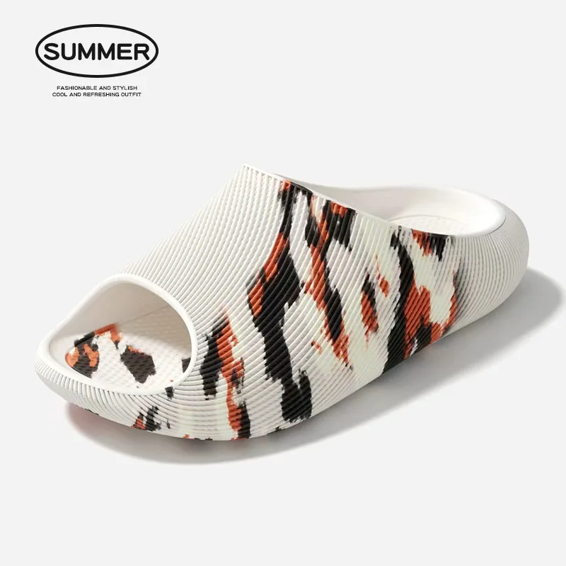 

2026 New Arrival Fashion Men Summer Slippers Outdoor Beach Slippers Soft Wear-resistant Thick Sole EVA Slippers Bathroom