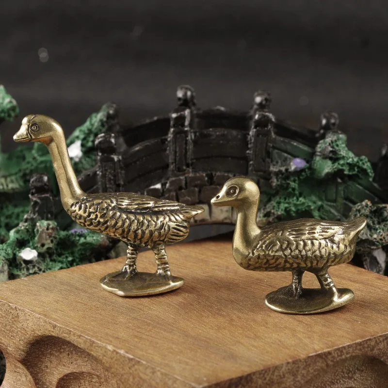 Desk Decor Creative Archaized Antiqued Duck Goose Brass Ornament Cute Animal Tea Pet Metal Craft Copper Artwork Home Decoration
