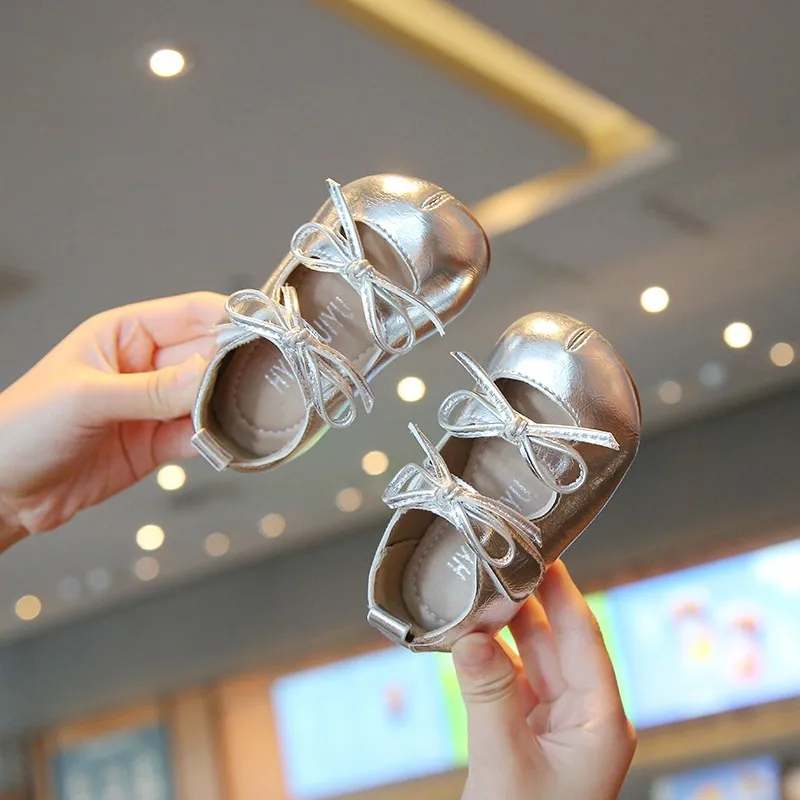 Kleinkinder Flache Schuhe mit Doppel-Schleifen Baby Prinzessinnen-Schuhe Vielseitige Mode 2026 Neue Mode Kinder Lederschuhe Weiche Sohle – Detail 4