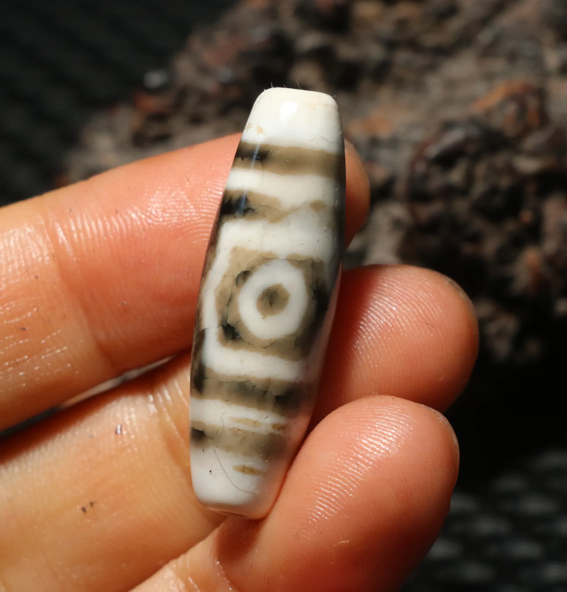 

UPD0514A2 Power Energy Tibetan Old Agate Rare Pattern Gray White Color Buddha Cap 3 Eyed dZi Bead Gem Amulet Jewelry