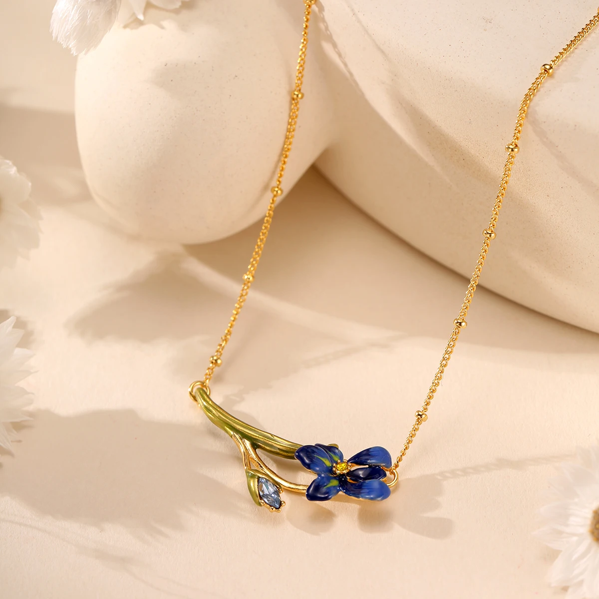 

1Pc Enameled Blue Iris Flower Necklace,Stylish And Elegant Student Collarbone Necklace,Party Jewelry Keychain Christmas Gift