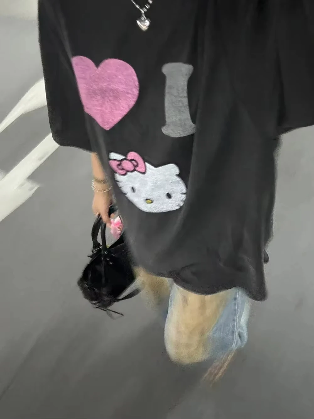 T-shirt Y2K Hello Kitty avec impression Anime, col rond ample, dessin animé original, à la mode, confortable, pour loisirs, hauts polyvalents