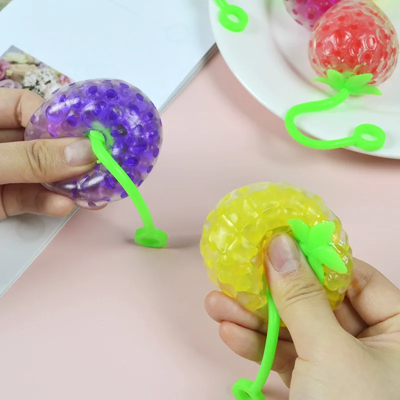 Jouets à presser, musique classique, cadeau de noël, perle de fraise spongieuse, balle anti-Stress, jouet moderne anti-Stress Parent-enfant
