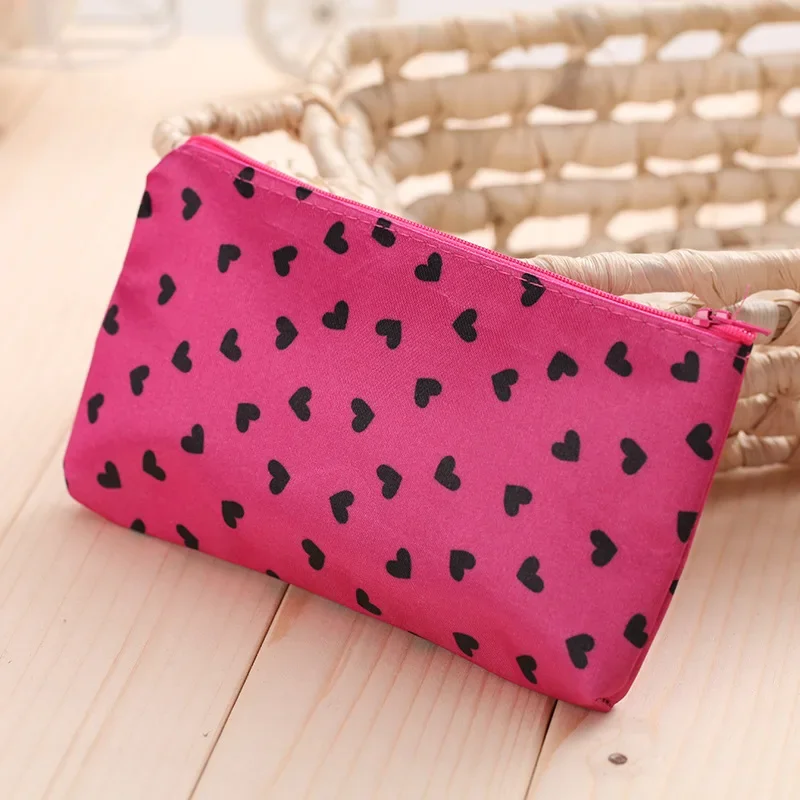 Simple Fashion Women Makeup Bags Cosmetic Bag Heart Print Cosmetics Bag for Travel Lady Washing Toiletry Pouch Bags