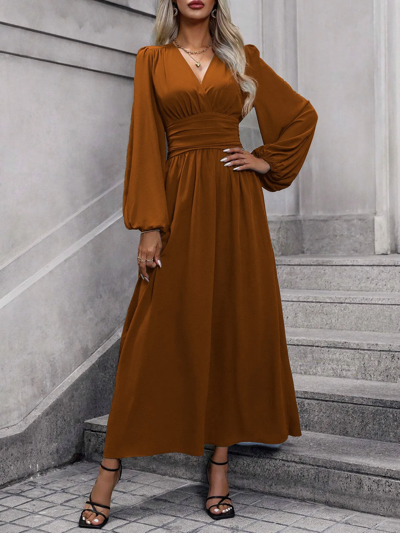 Französisches Retro-Kleid mit Laternenärmeln und Schlitz für Damen, Winter 2025, Strick-Bodycon-Maxikleid – Detail 8
