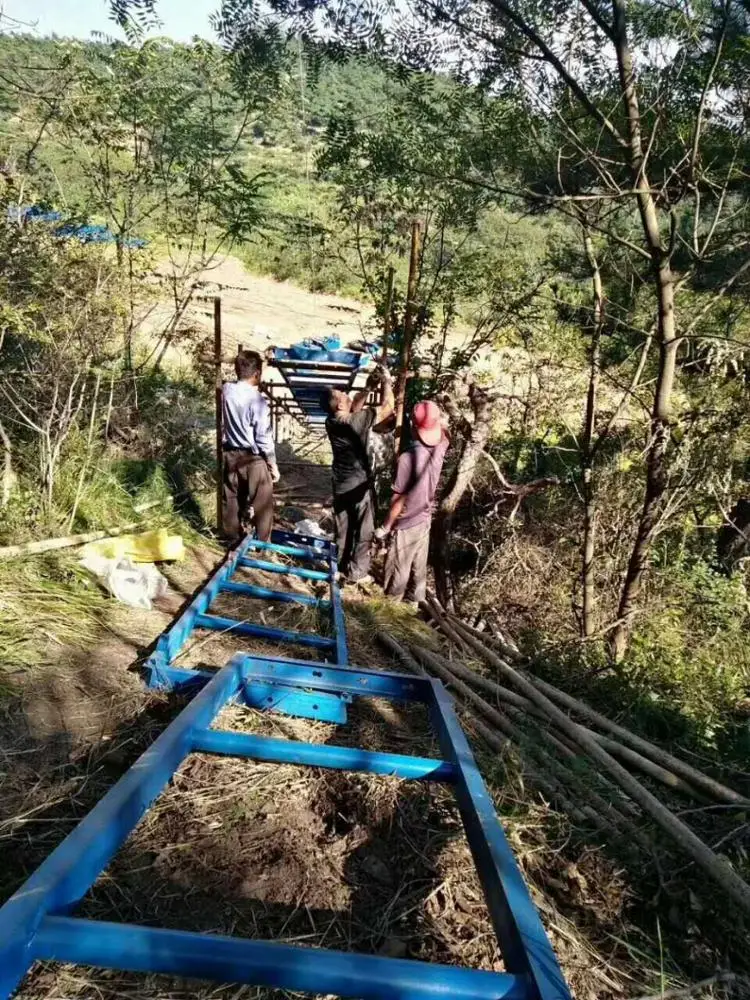 Construction site cement brick sand mobile loading ramp ramp feeder