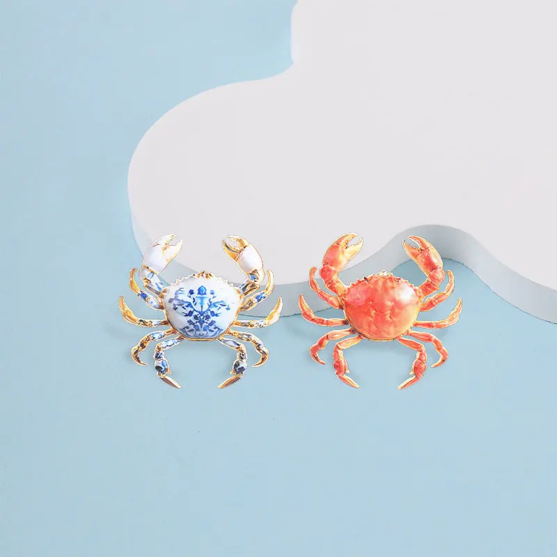 Realistische Krabbenform, Emaille-Abzeichen, blaues Porzellanmuster, Meeresfrüchte-Anstecker, Vintage-Brosche mit Meeresmotiv für Freunde, Schmuckgeschenk. – Detail 5