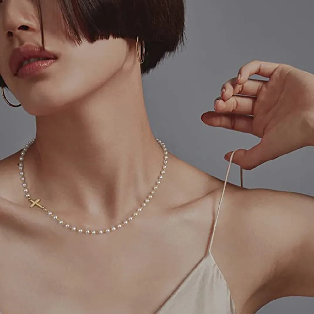 New White Imitation Pearl Necklace Wedding Short Clavicle Chain Simple Cross Pendant Necklace Necklace