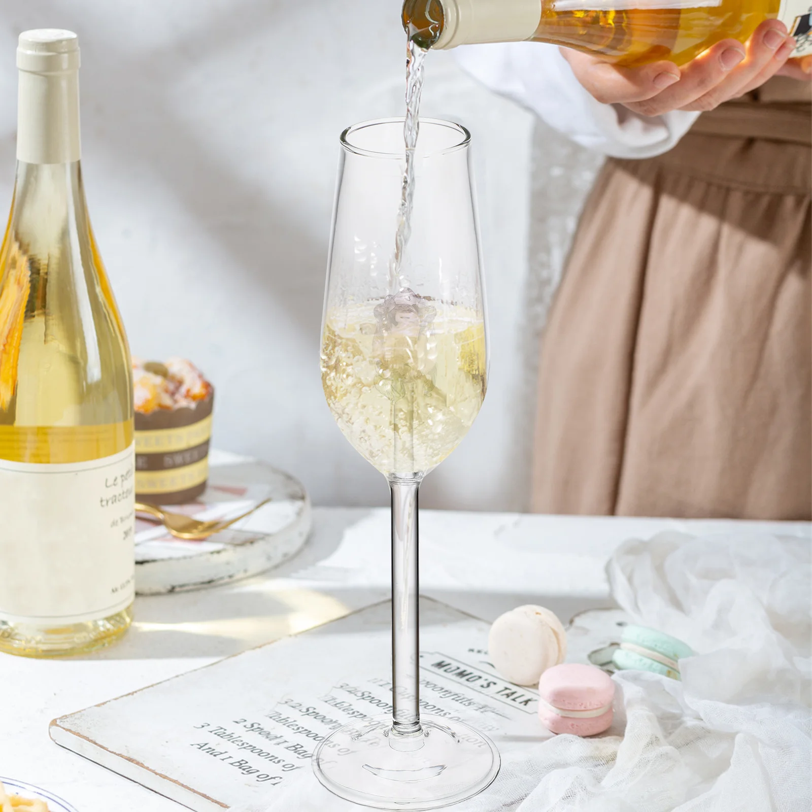 

Rose Crystal Glass Goblet Elegant Transparent Red Wine Glass Stable Non-Slip Base for Home Office Restaurant Party Wedding