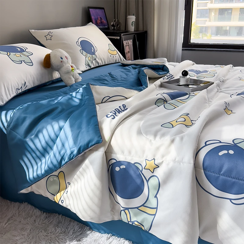 Cartoon Astronaut Summer Quilt Adult Kids Air Conditioning Thin Comforter Cool Feeling Skin-friendly Comfortable Thin Blanket