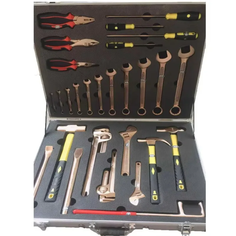Chinese manufacturers customize non-spark tool sets, industry hand tools, oil and gas use