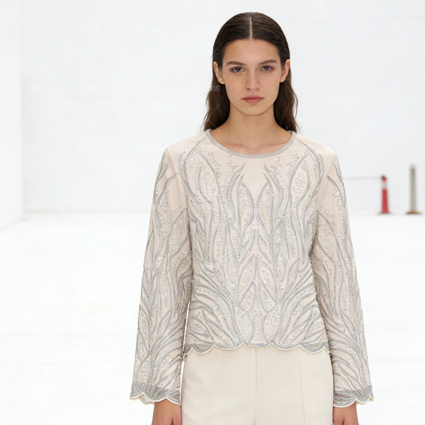 

Модный женский топ Yanie с длинным рукавом, круглым вырезом, роскошный, трендовый, расшитый бисером, облегающий, с узором, в европейском стиле