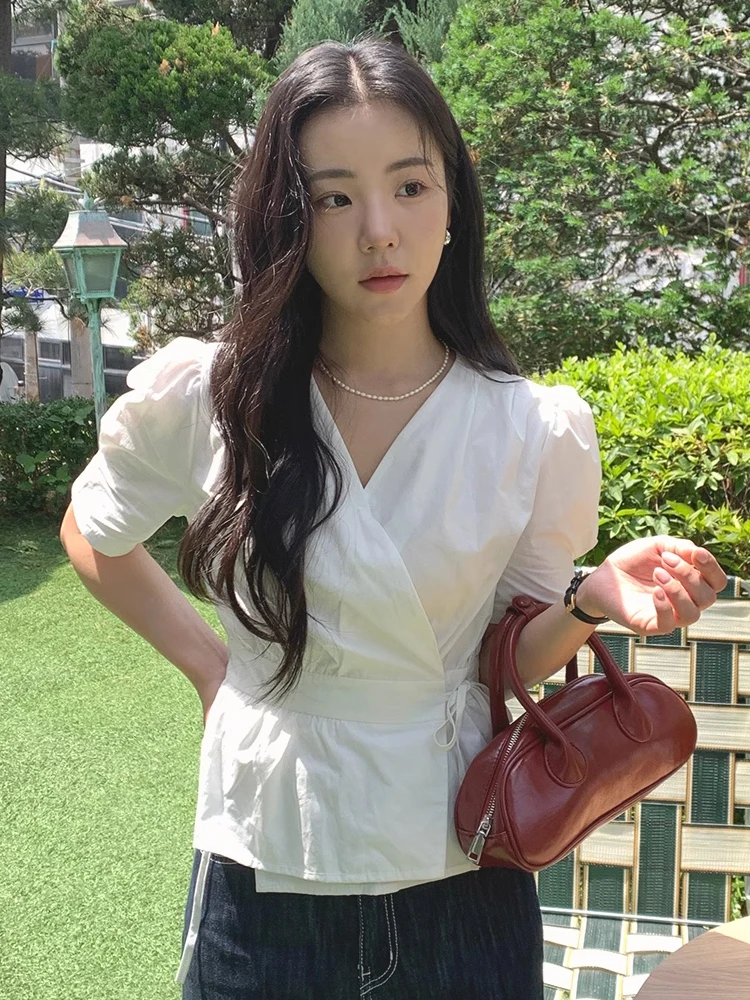 

Chic White ort Sve irt Unique Fre Youthful Women's Faion Sweet Sli Brief Waist Cinched Korean Sle Commute