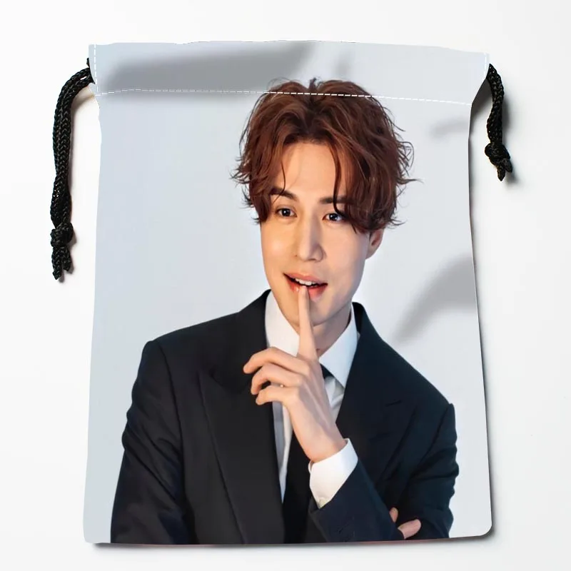 Custom POP TV Lee Dong Wook Drawstring Bags Dust-Proof Fashion Print Fabric Storage Bags Boys Girls Festive Gift 18X22cm 0414