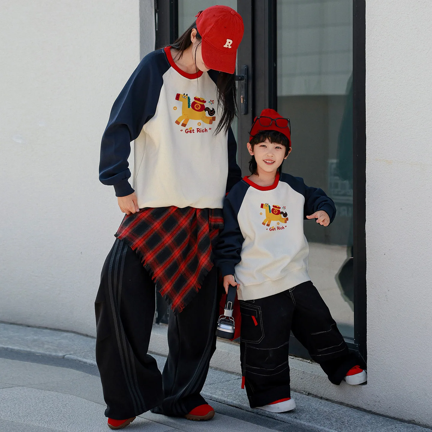 

Spring Family Matching Set Sweatshirts Parent-Child Outfits Parent Kid Matching Clothes Family of Four Chinese New Year Gift